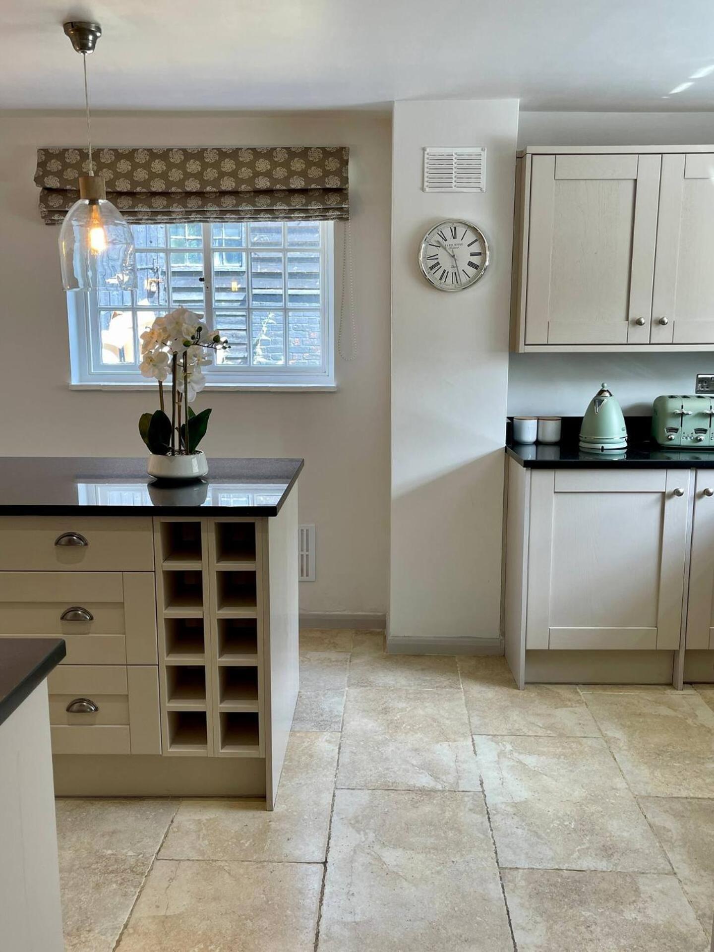 Elegant Oak Beamed House In Pretty Village - Cambridge Homehost Buckden  Exterior foto